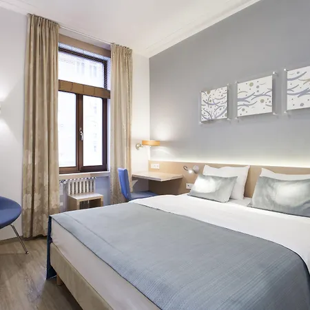 Carol Hotel