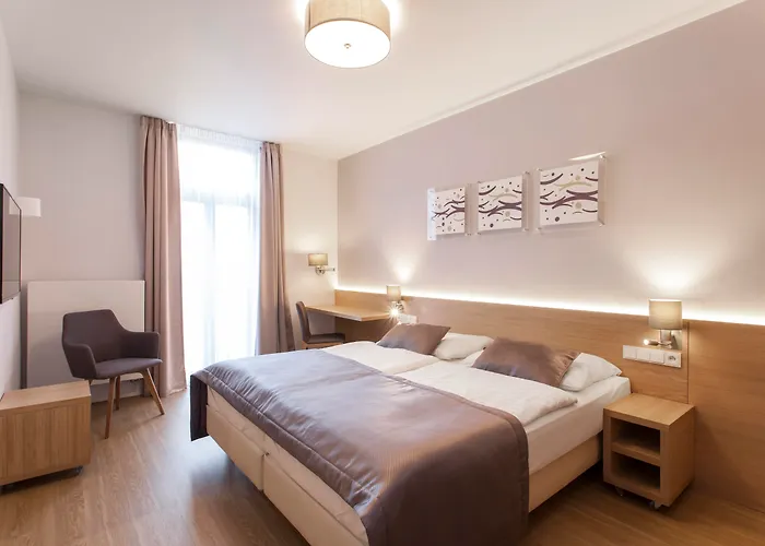 Hotel Carol