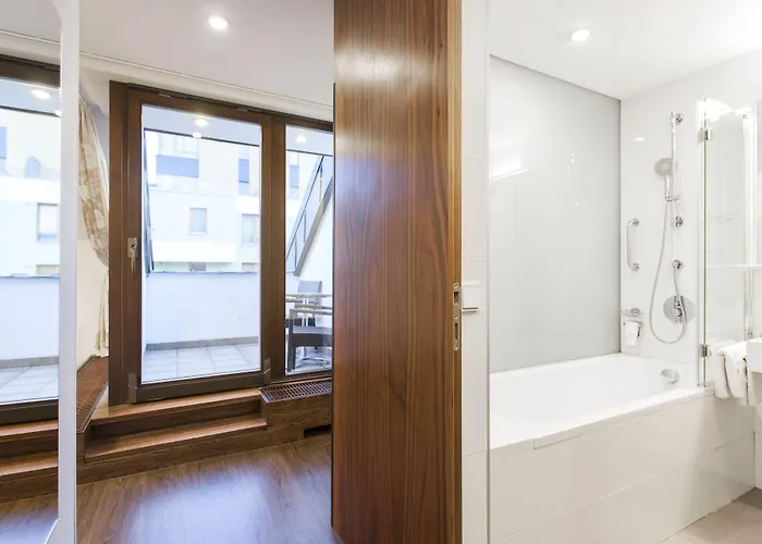 Hotel Carol 4*