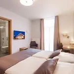 Carol 4* Πράγα