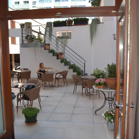 Carol Hotel 4*
